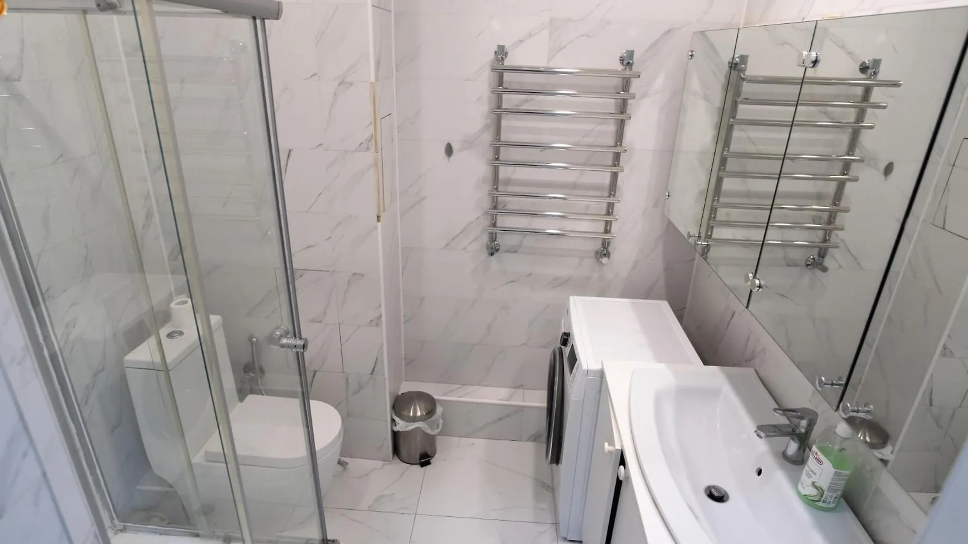 Apartamento Просторная 4-Комнатная Квартира В Центре Города Для Семейных Almatý