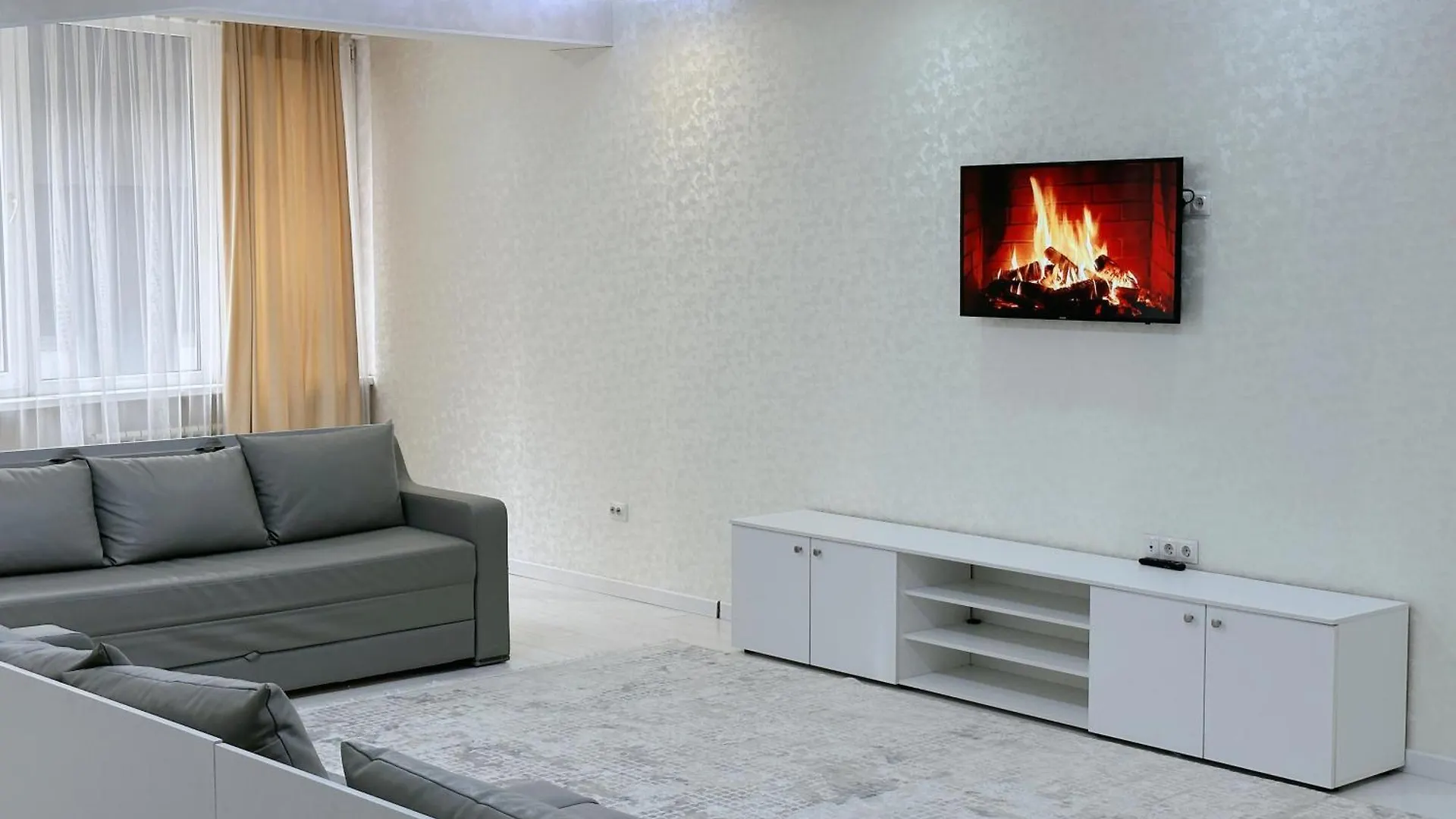 Apartamento Просторная 4-Комнатная Квартира В Центре Города Для Семейных Almatý
